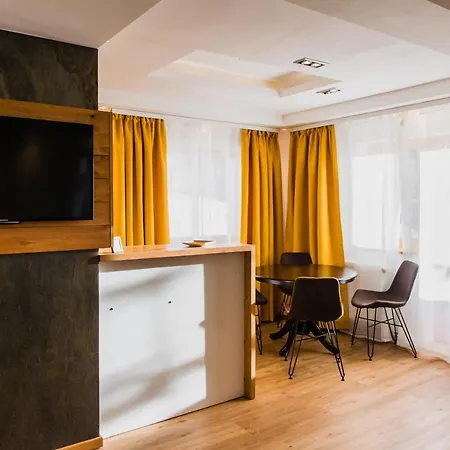 דירה Apartament De Inchiriat Interski Mara פויאנה ברשוב