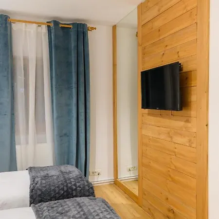 Apartament De Inchiriat Interski Mara דירה *
